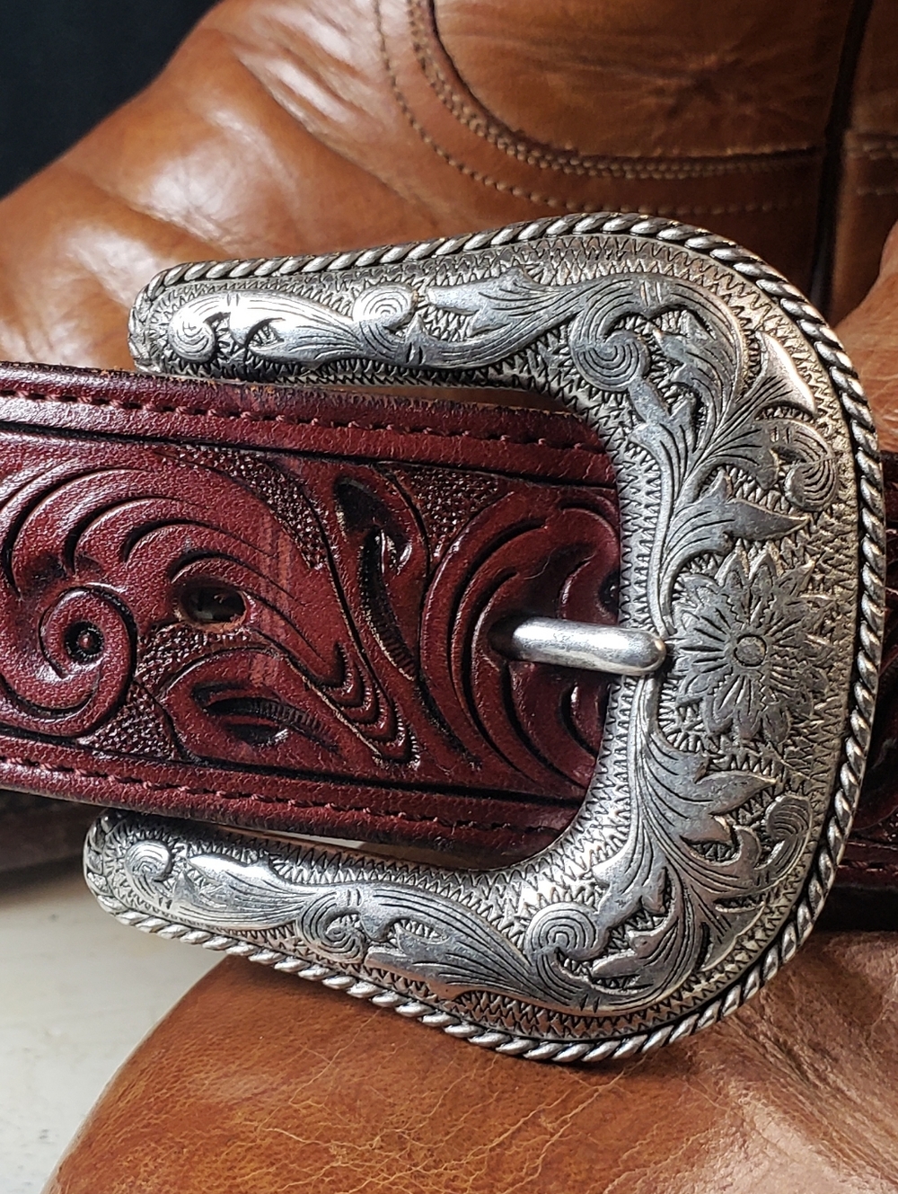 Nocona Hand-Tooled Cowboy Belt style A 542 in Deep Mahogany - size 36 - Picture 2 of 16